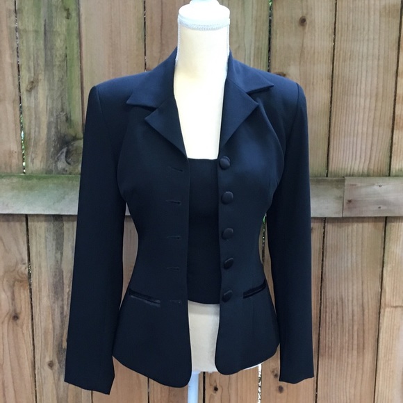 Cignal Black Single Breasted Fitted Blazer EUC - Picture 3 of 8